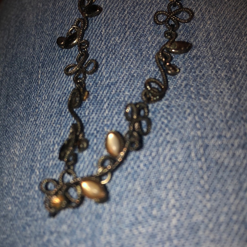 Black flowery necklace/choker